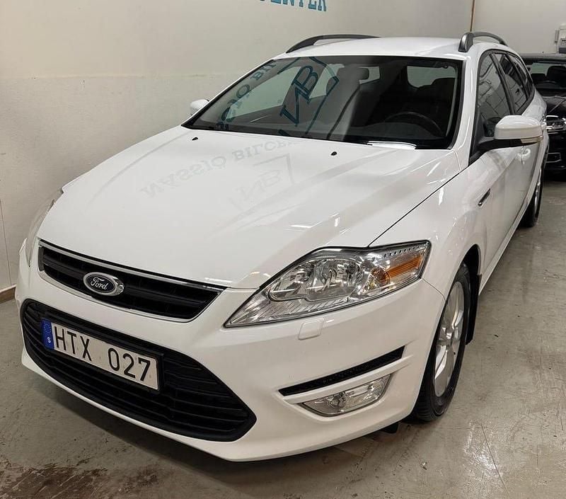 Begagnad Ford Mondeo Trend 116 HK (85 kW) 2011 Vit Kombi