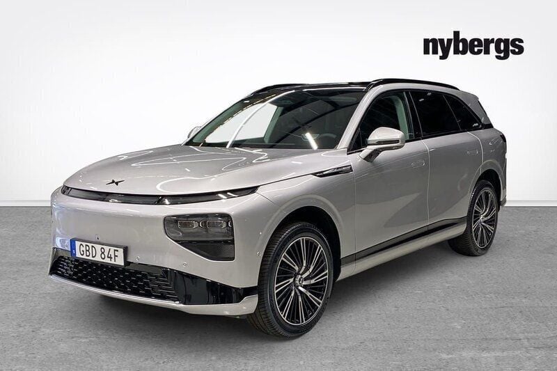 Silver Ny 2024 XPENG G9 AWD Performance SUV | 839 000 kr (Lite dyr) - Bild 1/4