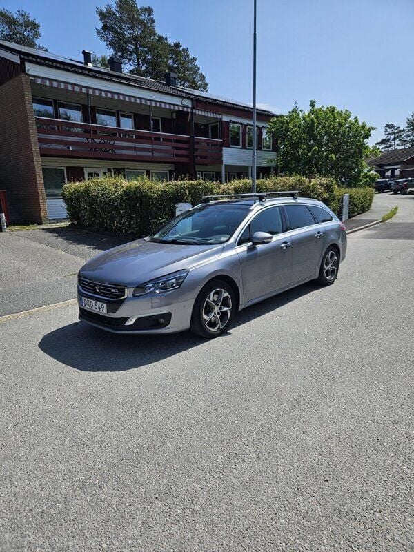 Grå Begagnad 2014 Peugeot 508 Kombi | 85 000 kr - Bild 1/4