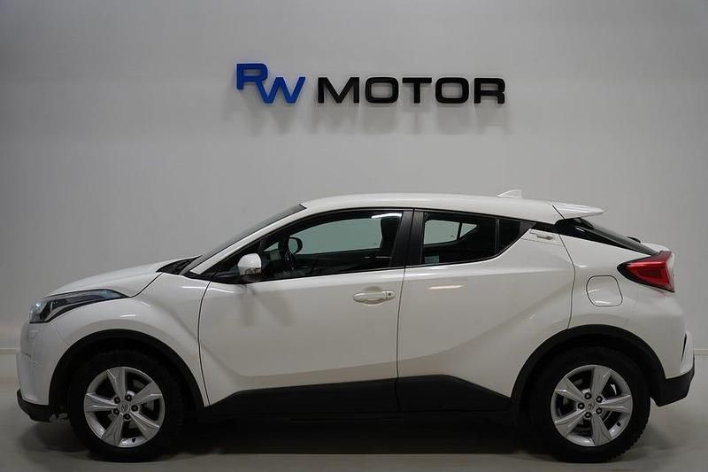 Begagnad Toyota C-HR Active 116 HK (85 kW) 2018 Vit SUV