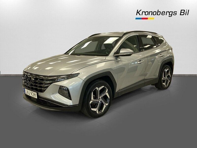 Grå metallic Begagnad 2021 Hyundai Tucson Advanced SUV | 314 900 kr (Marknadspris) - Bild 1/4