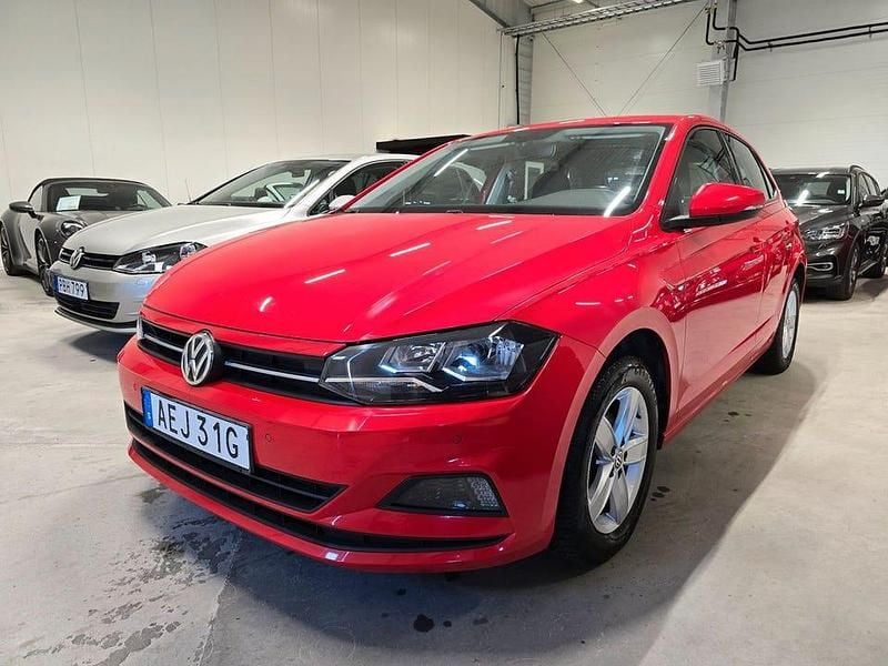 Röd Begagnad 2019 VW Polo Halvkombi | 143 500 kr (Marknadspris) - Bild 1/4