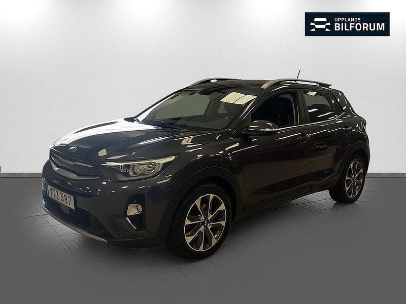 Grå Begagnad 2017 Kia Stonic Advance SUV | 139 000 kr (Marknadspris) - Bild 1/4