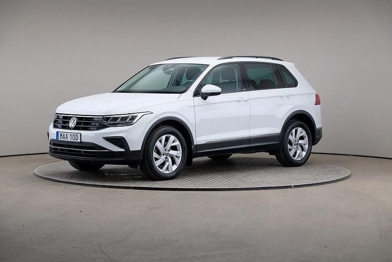Vit (pure white (solid)) Begagnad 2022 VW Tiguan SUV | 299 000 kr (Superpris) - Bild 1/4