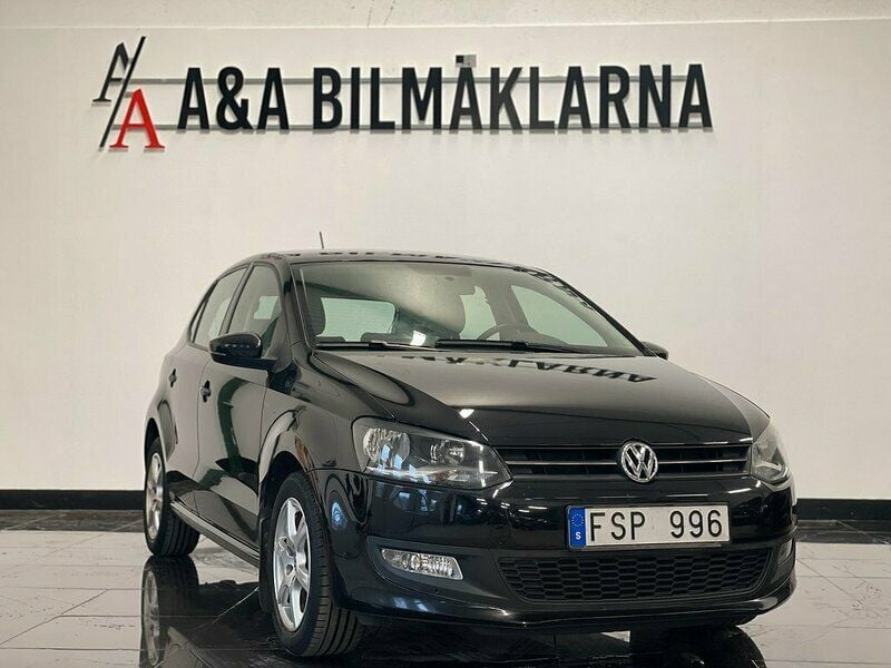 Svart Begagnad 2010 VW Polo Comfortline Halvkombi | 82 900 kr (Lite dyr) - Bild 1/4