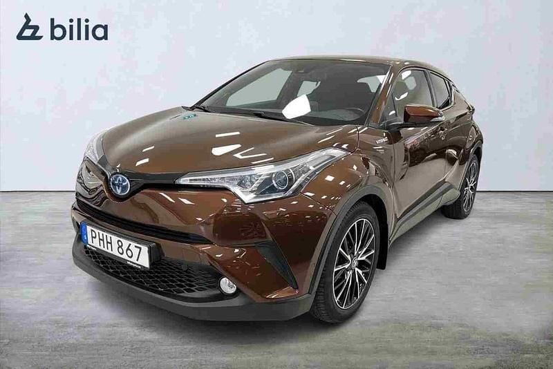 Brun Begagnad 2017 Toyota C-HR Executive SUV | 198 500 kr (Marknadspris) - Bild 1/1