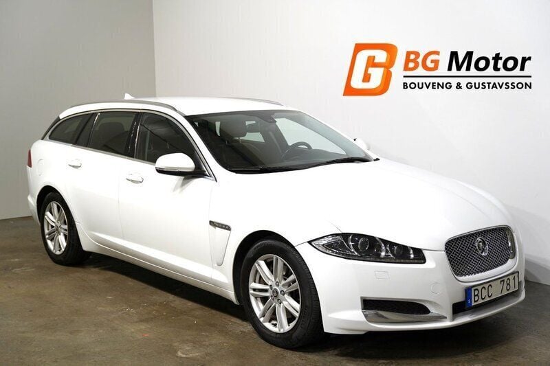 Vit Begagnad 2013 Jaguar XF Sportbrake Kombi | 99 900 kr (Marknadspris) - Bild 1/3