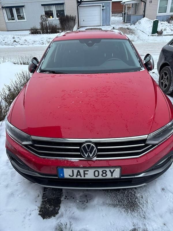 Begagnad 2023 VW Passat Alltrack Kombi | 229 000 kr (Superpris) - Bild 1/4
