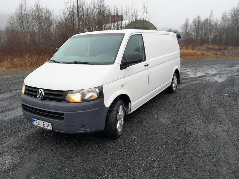 Vit Begagnad 2011 VW T5 Van | 85 000 kr (Marknadspris) - Bild 1/4