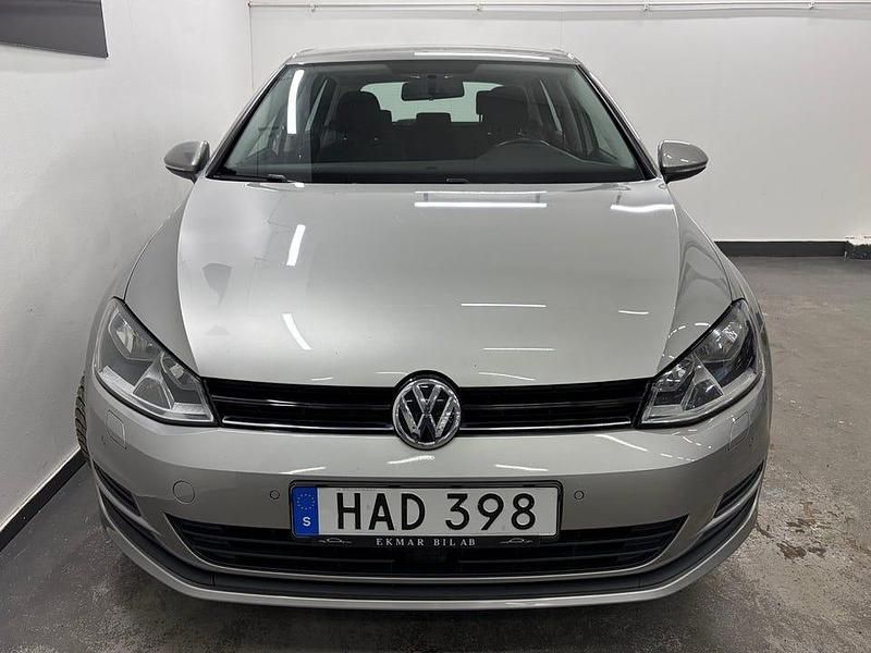 Begagnad VW Golf VII 110 HK (80 kW) 2016 Silver Halvkombi