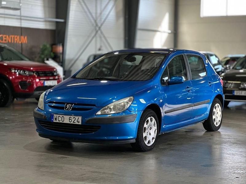 Blå Begagnad 2004 Peugeot 307 Halvkombi | 24 900 kr (Marknadspris) - Bild 1/4