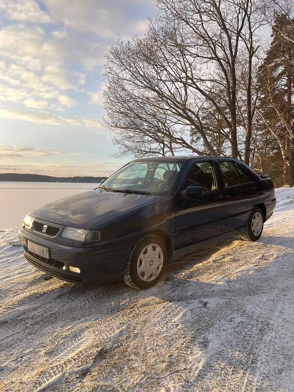 Begagnad Seat Toledo 101 HK (74 kW) 1998 Sedan