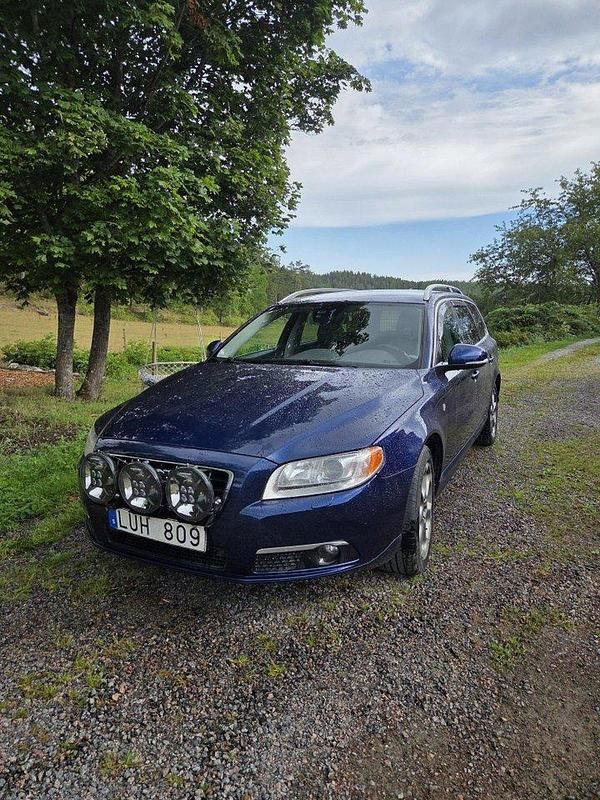 Blå Begagnad 2012 Volvo V70 Momentum Kombi | 72 000 kr (Bra pris) - Bild 1/3