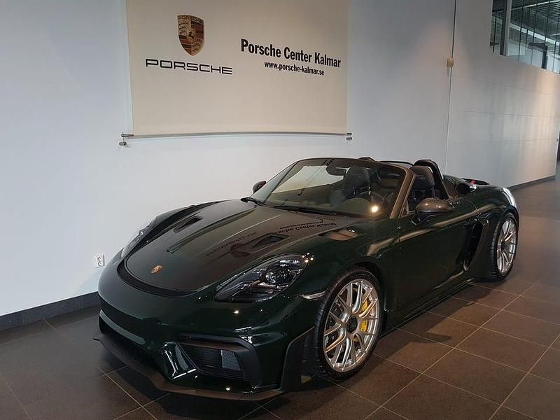 Begagnad Porsche 718 Spyder 500 HK (367 kW) 2024 Grön Cab