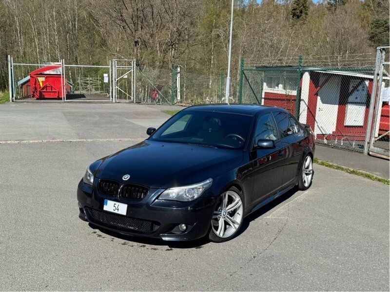 Begagnad 2009 BMW 535 Sedan | 179 500 kr - Bild 1/4