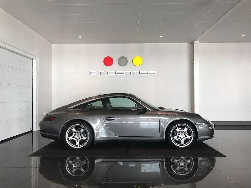 Grå Begagnad 2006 Porsche 911 Targa 4 Cab | 649 000 kr - Bild 1/4