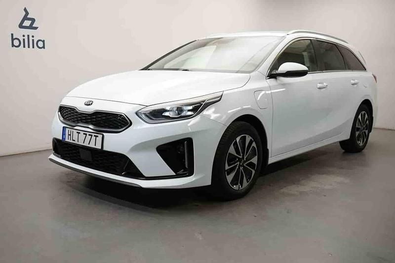 Vit Begagnad 2020 Kia Ceed Sportswagon Kombi | 209 900 kr - Bild 1/1