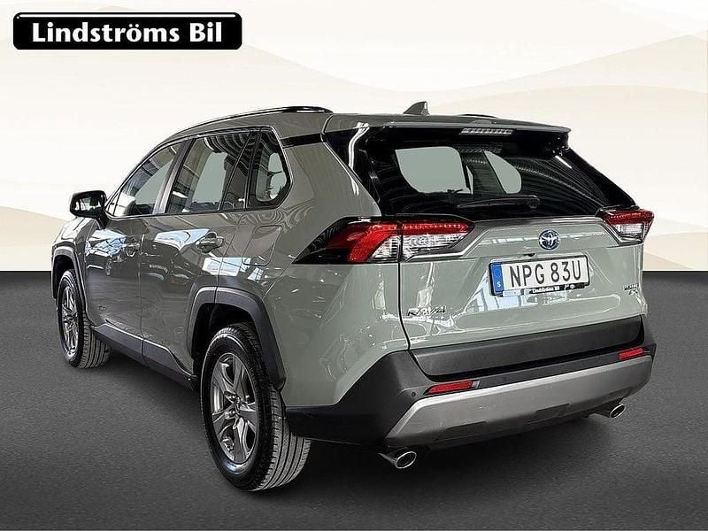 Begagnad Toyota RAV4 Hybrid Active 224 HK (164 kW) 2022 Grön SUV