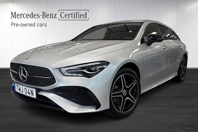 Silver Begagnad 2023 Mercedes CLA250e Shooting Brake AMG Kombi | 399 000 kr (Marknadspris) - Bild 1/4