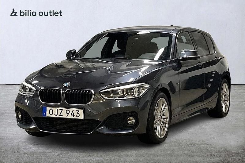 Grå Begagnad 2016 BMW 118 M Sport Halvkombi | 154 900 kr (Marknadspris) - Bild 1/4