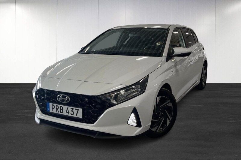 Vit (white) Begagnad 2022 Hyundai i20 Halvkombi | 189 700 kr (Marknadspris) - Bild 1/4
