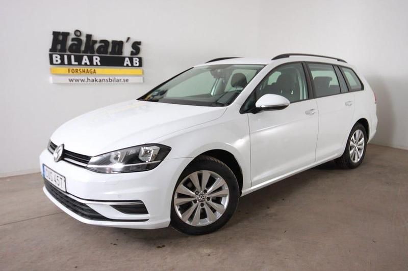 Vit Begagnad 2020 VW Golf VII GT Kombi | 224 500 kr (Marknadspris) - Bild 1/4