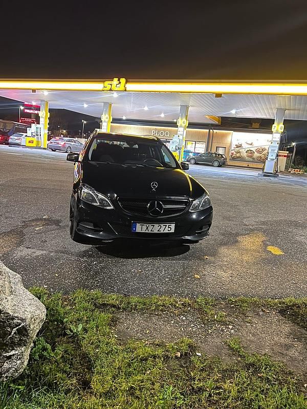 Begagnad 2014 Mercedes E220 Kombi | 135 000 kr (Marknadspris) - Bild 1/4