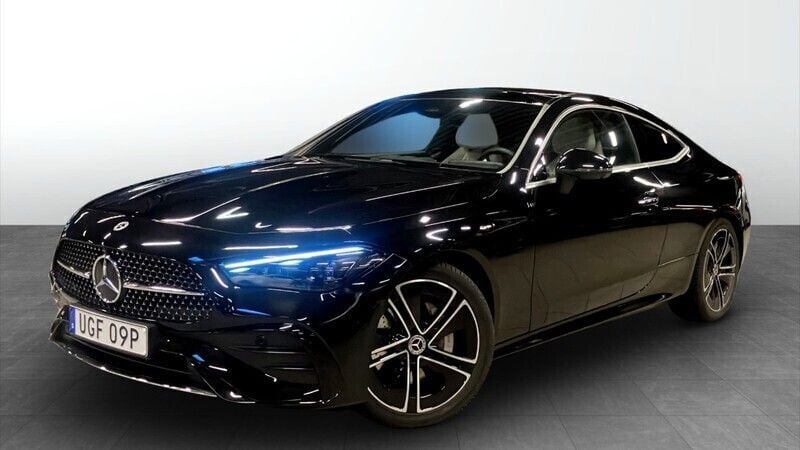 Svart (black) Begagnad 2024 Mercedes CLE300 AMG line Sportkupé | 749 000 kr (Marknadspris) - Bild 1/4