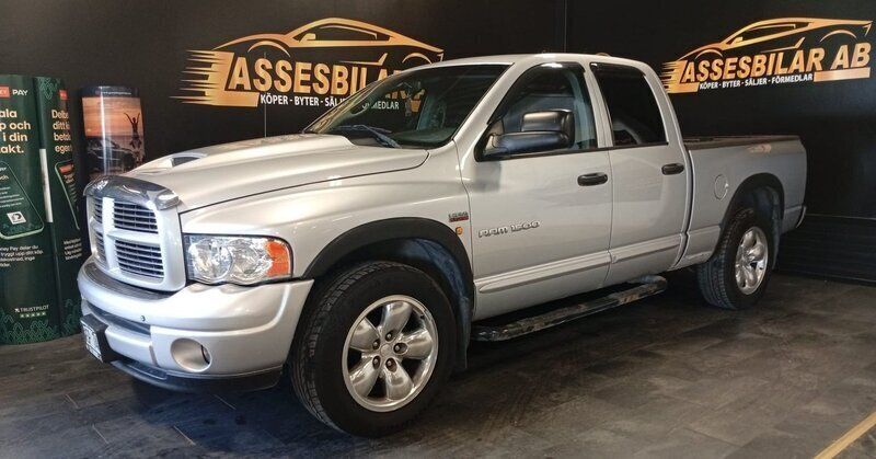 Silver Begagnad 2004 Dodge Ram Pickup | 124 900 kr (Bra pris) - Bild 1/1