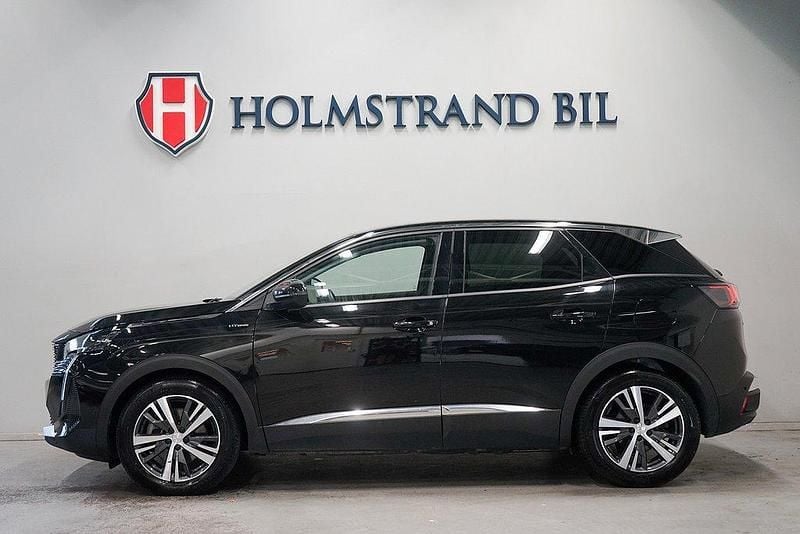 Svart Begagnad 2022 Peugeot 3008 SUV | 264 900 kr (Marknadspris) - Bild 1/4