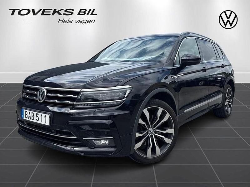 Svart (deep black pearl) Begagnad 2018 VW Tiguan Allspace SUV | 259 000 kr (Lite dyr) - Bild 1/4