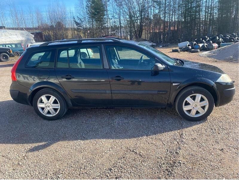 Svart Begagnad 2006 Renault Mégane GrandTour Kombi | 18 000 kr (Marknadspris) - Bild 1/4