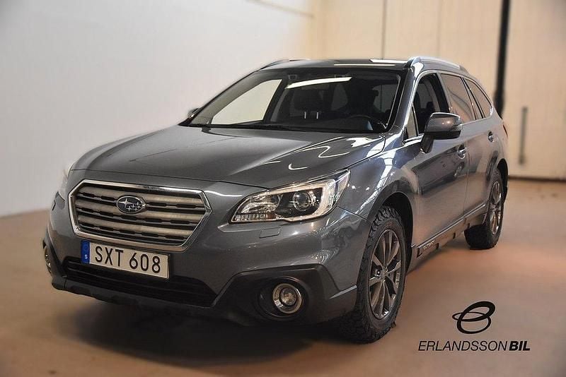 Grå Begagnad 2015 Subaru Outback SUV | 179 900 kr (Marknadspris) - Bild 1/4
