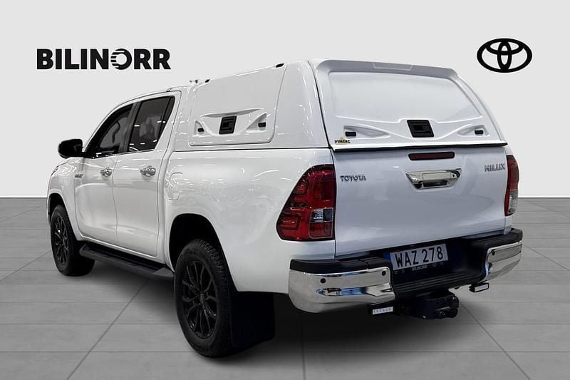 Begagnad Toyota HiLux 151 HK (111 kW) 2024 Vit Pickup