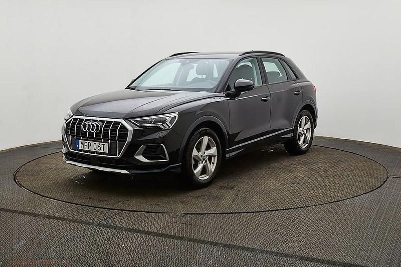 Svart Begagnad 2024 Audi Q3 Proline SUV | 339 900 kr (Marknadspris) - Bild 1/4