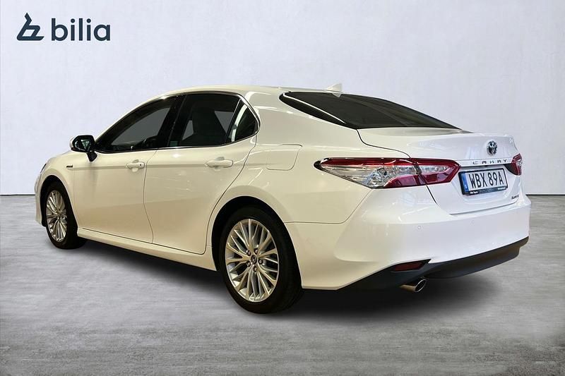 Begagnad Toyota Camry Hybrid Executive 220 HK (161 kW) 2019 Vit Sedan