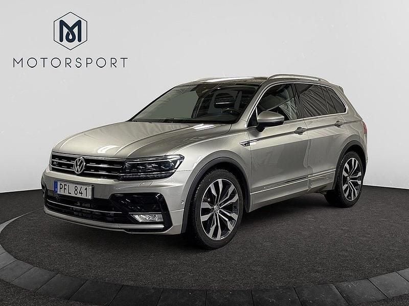 Silver Begagnad 2017 VW Tiguan R-line SUV | 234 900 kr (Marknadspris) - Bild 1/3