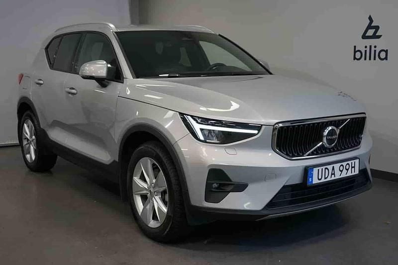 Silver Begagnad 2024 Volvo XC40 SUV | 342 900 kr - Bild 1/1