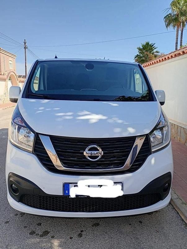 Vit Begagnad 2020 Nissan NV300 Van | 139 000 kr - Bild 1/4