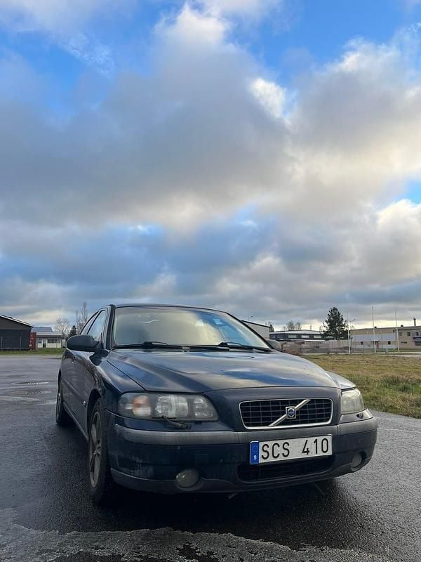Begagnad 2001 Volvo S60 Sedan | 5 000 kr (Superpris) - Bild 1/4