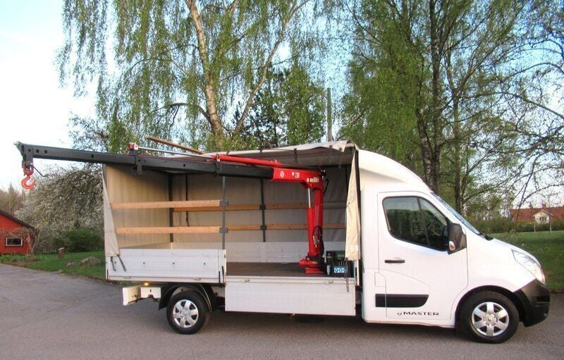Flerfärgad (vit) Begagnad 2019 Renault Master Van | 437 500 kr - Bild 1/4