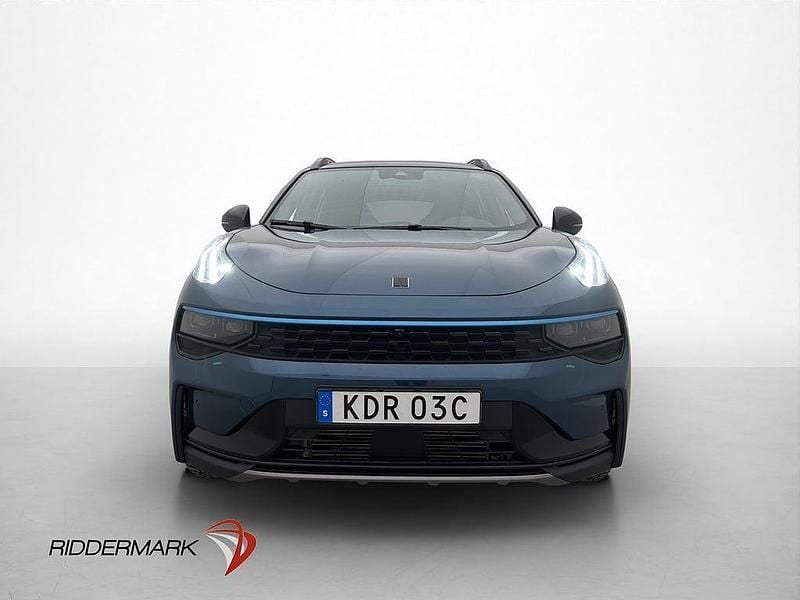 Begagnad Lynk & Co 01 261 HK (191 kW) 2024 Blå SUV