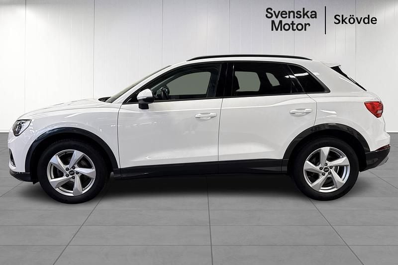 Begagnad Audi Q3 Advanced 151 HK (111 kW) 2022 Vit SUV