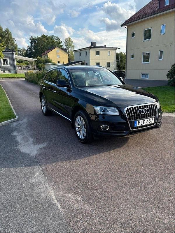 Svart Begagnad 2015 Audi Q5 Design SUV | 170 000 kr (Bra pris) - Bild 1/4