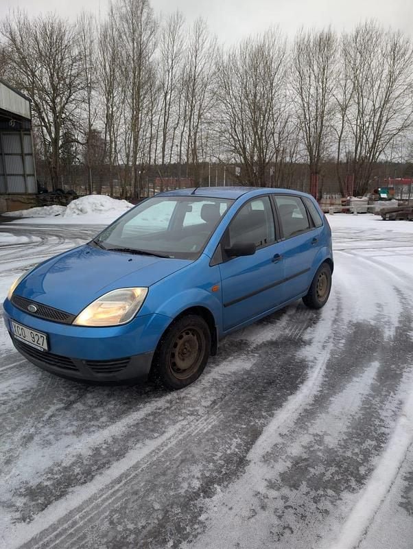 Begagnad Ford Fiesta 70 HK (51 kW) 2006 Halvkombi