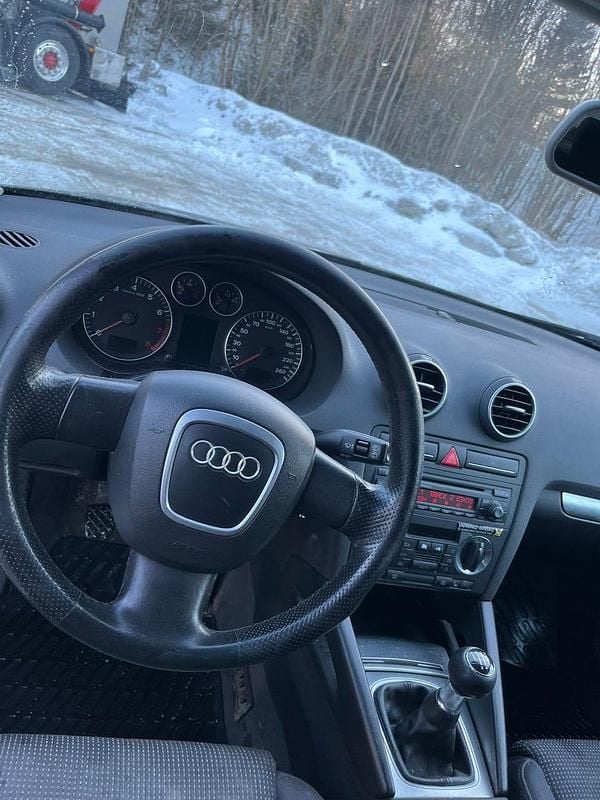 Begagnad Audi A3 150 HK (110 kW) 2005 Grå metallic Halvkombi