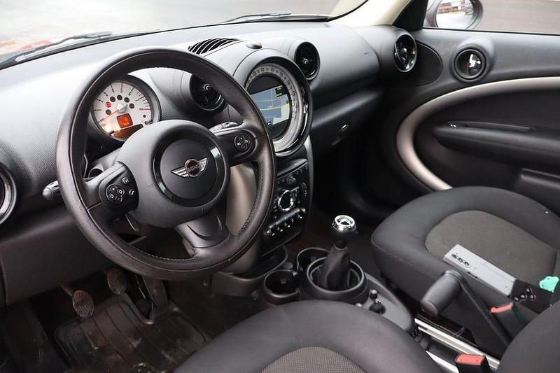 Begagnad Mini One Countryman Pepper 98 HK (72 kW) 2013 Röd SUV