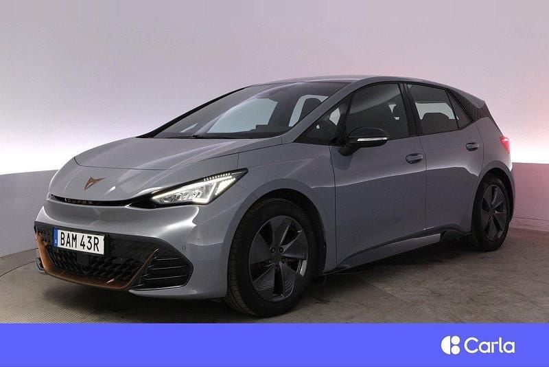 Ljusgrå (grå) Begagnad 2022 Cupra Born Halvkombi | 261 900 kr (Marknadspris) - Bild 1/4