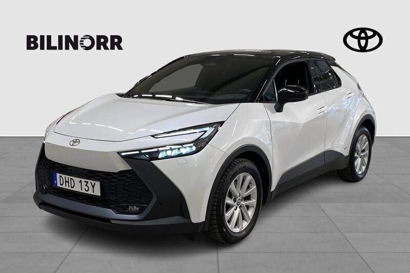 Vit Begagnad 2023 Toyota C-HR Style SUV | 424 900 kr (Lite dyr) - Bild 1/4