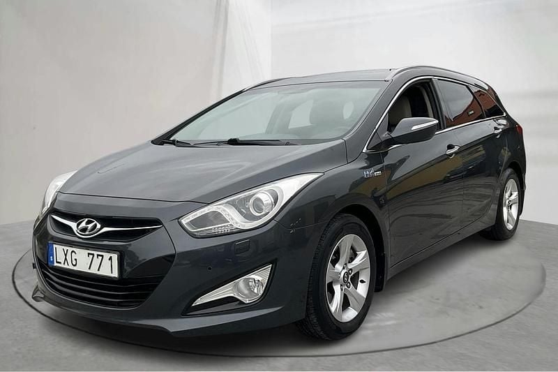 Grå Begagnad 2012 Hyundai i40 Kombi | 65 000 kr (Bra pris) - Bild 1/4